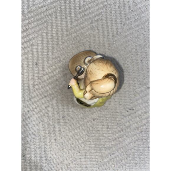 Vtg Josef Originals Figurine Happiness Is Making Mud Pies Girl Collectible - Picture 6 of 12